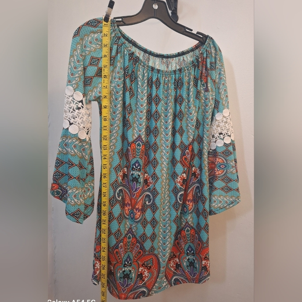 Western Teal and Red Women's Top Tunic No Brand Tag. Fits Med 2 Large. Cavenders